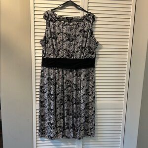 Perceptions Black and White Paisley Midi Dress 20W